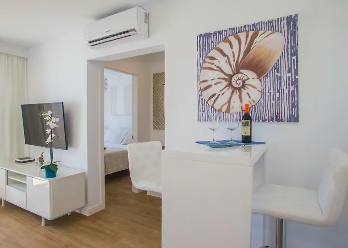 Flower 17 * Playa Honda (Lanzarote)