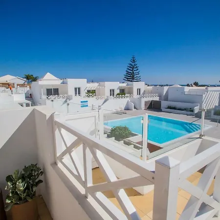 Flower 17 Playa Honda