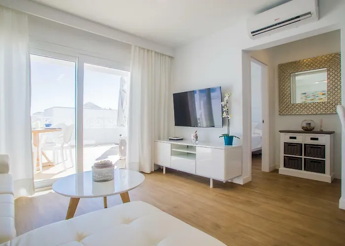 Flower 17 Playa Honda (Lanzarote)